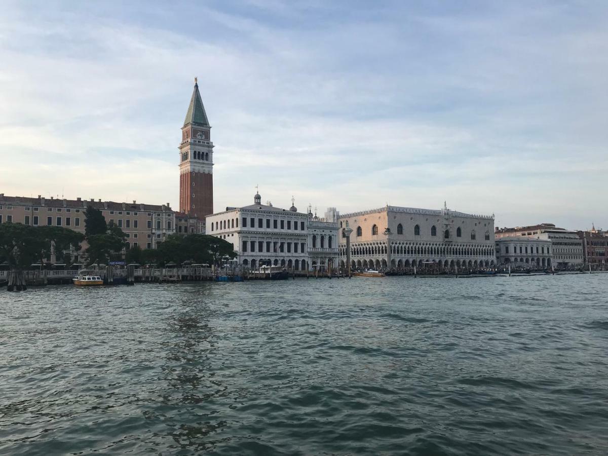 La Furlana Lägenhet Venedig Exteriör bild